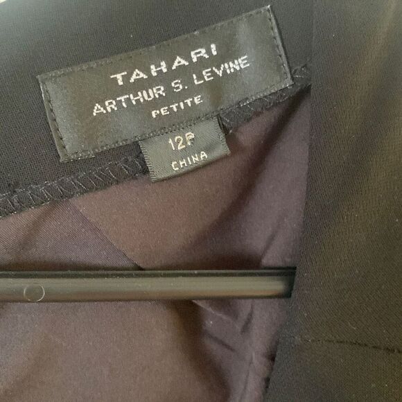 Pre Owned Women’s Tahari Arthur S Levine Cocktail Dinner Dress 12P Classic Black - Picture 11 of 11